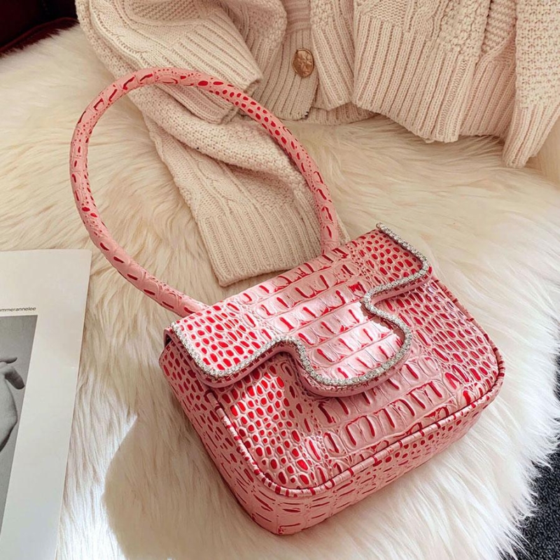 とても可愛らしいバッグですクロコダイル ピンク ショルダーバッグ 
