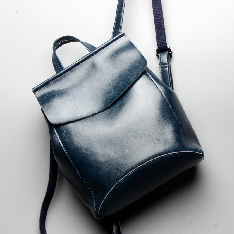 黒 本革製 レディースリュック レザーバックパック 通学用バッグ 旅行リュック 女性用 鞄 ビジネスリュック