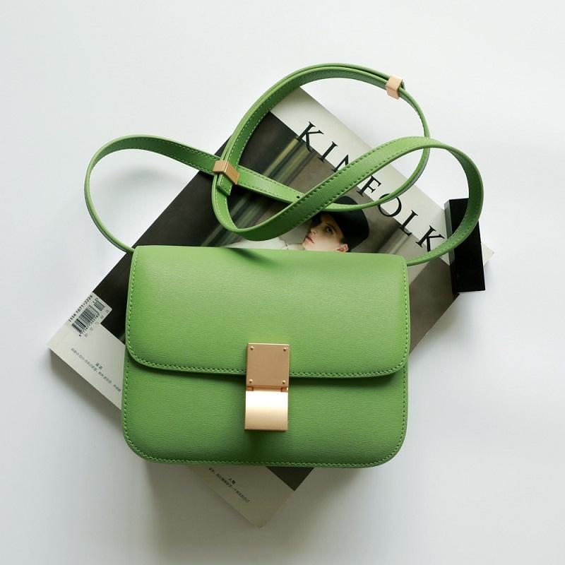 薄い緑 本革 クラシックメッセージバッグ ショルダーバッグ
